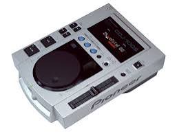 Pioneer CDJ-100 – CD-Player für DJs mit Jog-Wheel-Effekten | 15 € Miete / Einsatz-Tag